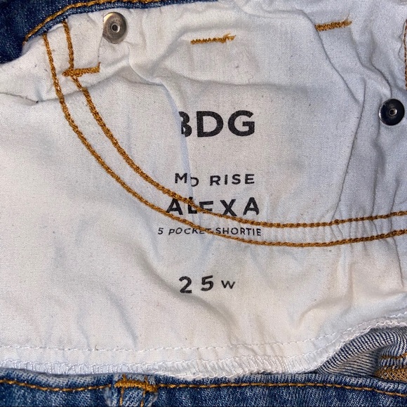 Urban Outfitters | BDG Alexa Mid Rise Shorts sz 25 - Picture 5 of 6